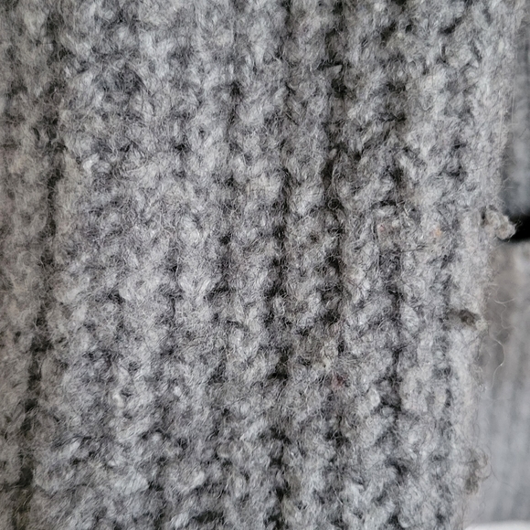 Tahari oversized cardigan - Picture 2 of 3